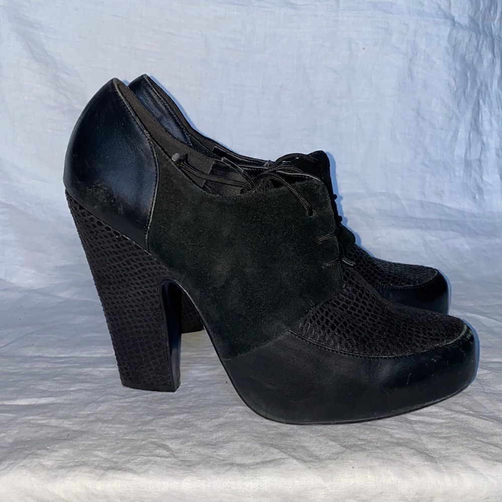 WESTIES Powell Black Leather and Suede Snakeskin Vamp Oxford Pump-10